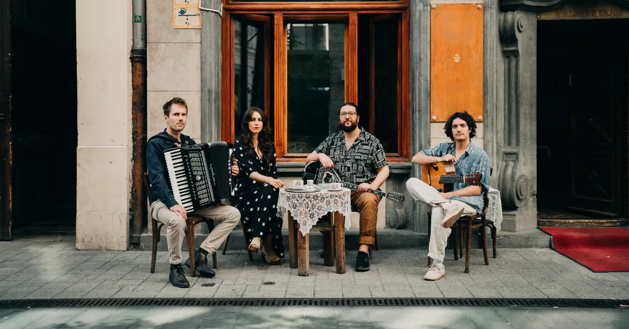 Görög Rebetiko a Kobuciban – Zene & Tánc (Live Greek Rebetiko & Dance)