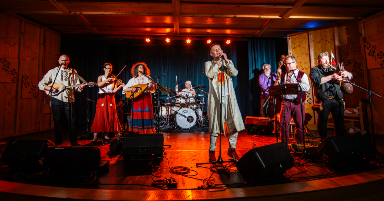 Vágtázó Csodaszarvas Klub - vendég: Csáji László