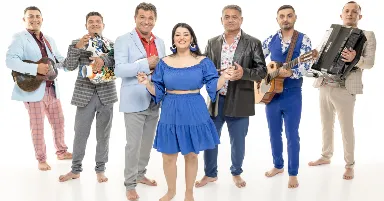 Parno Graszt // Balatonakarattya - Peter's Terasz // 07.12.